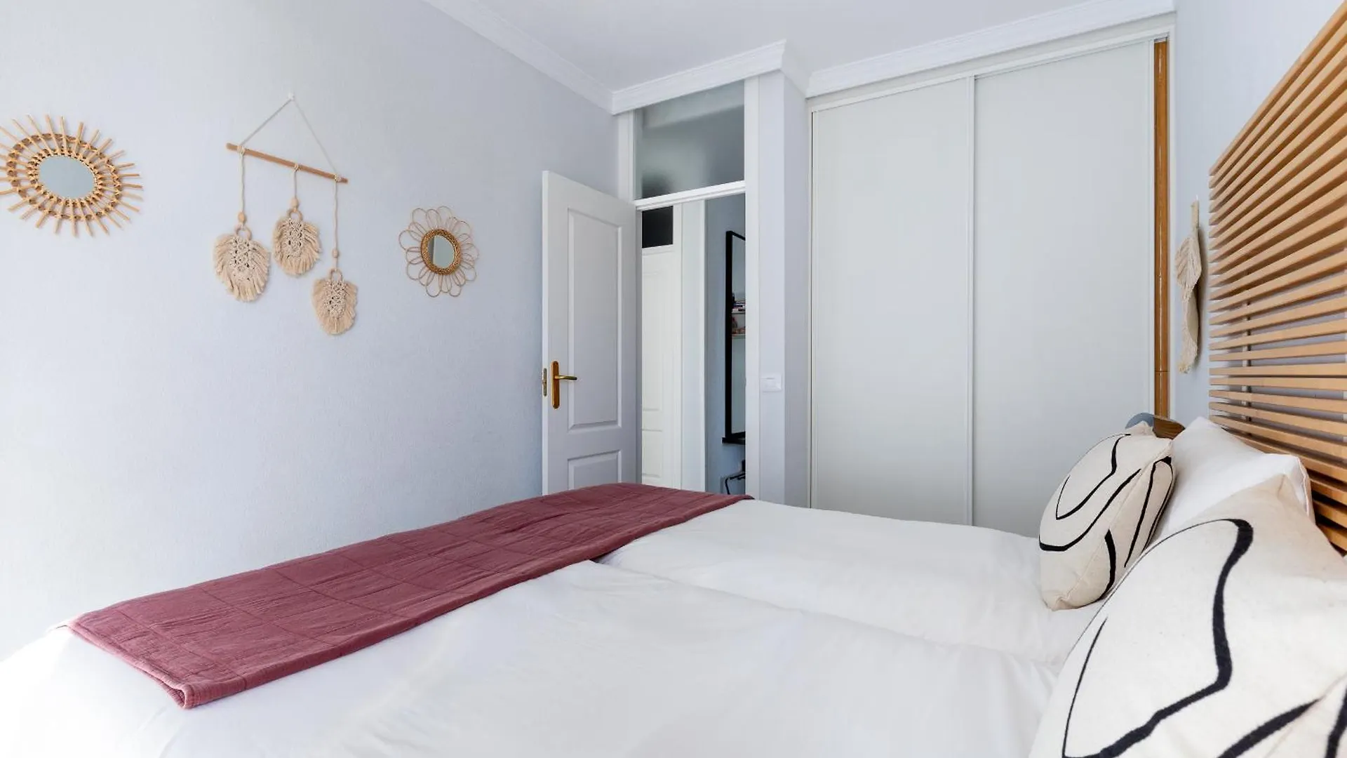 Beachfront With Communal Swimming Pool And Parking Radazul Spain